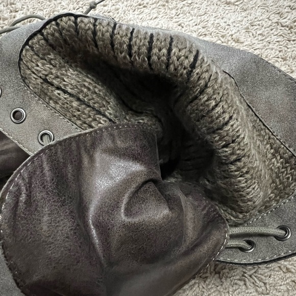 Boots - Picture 2 of 2